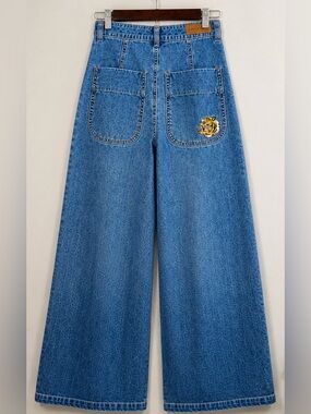 Austin Landing Wide Leg Jeans High Rise Denim Tiger Patch Size 1 32” Inseam